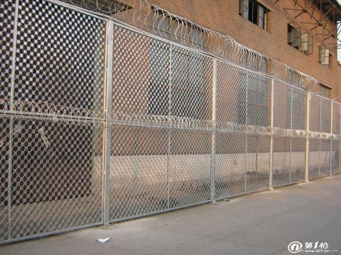 监狱安全设施-监狱钢网墙 刀刺网的介绍